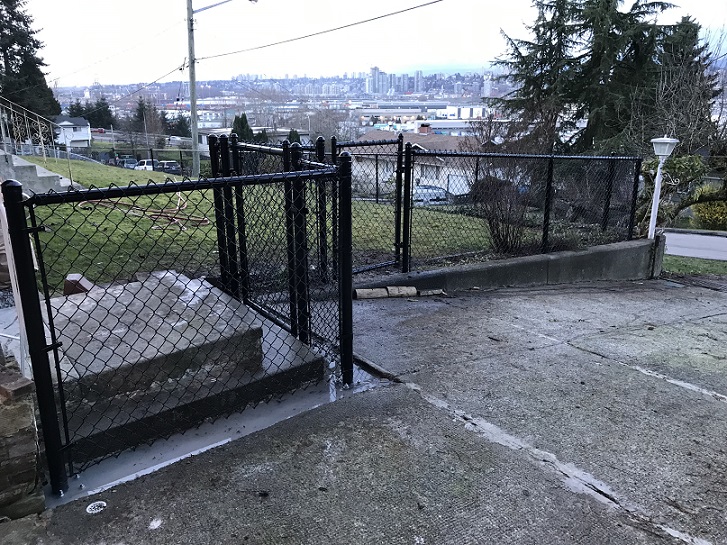 Fortress Fencing Inc - fchain-link fence installation 4