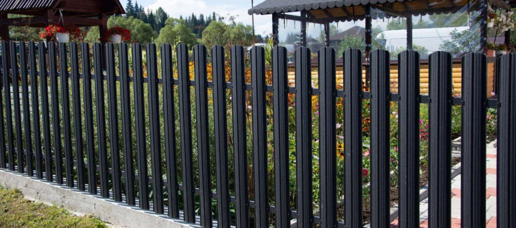 What Fencing Solutions Are Recommended for Areas with High Winds?