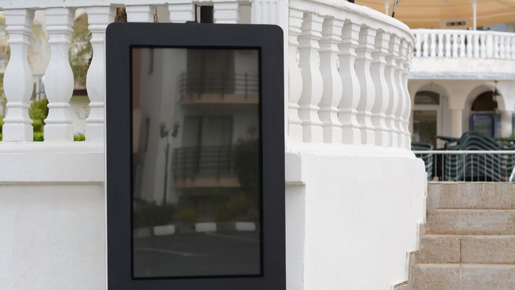 What's the Key to Choosing the Right Alarm Monitoring Service?