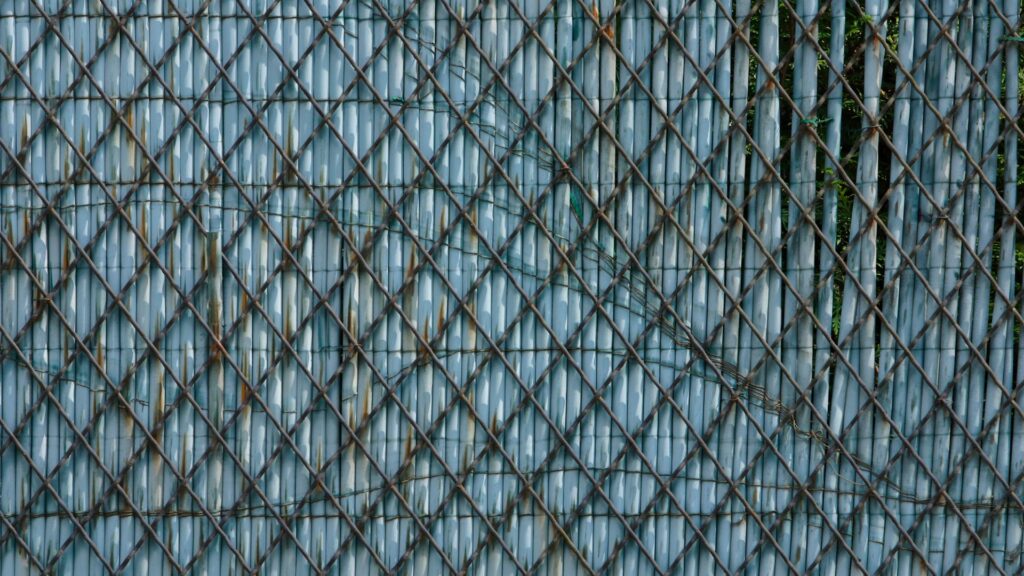 Comparing Chain Link Fencing with Other Materials: Pros and Cons